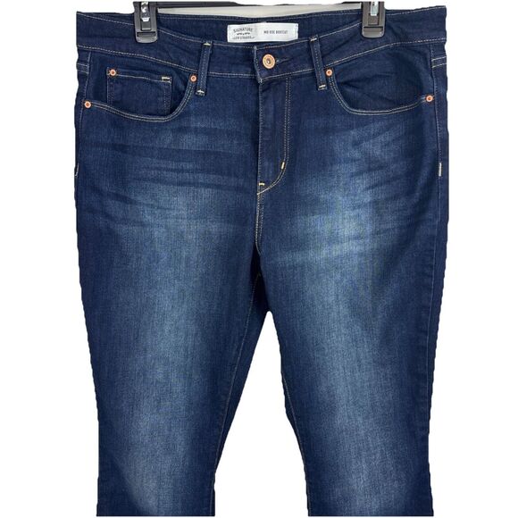 Signature By Levi Strauss Mid Rise Bootcut Women's Dark Wash Jeans Size 33x32EUC - Picture 2 of 12